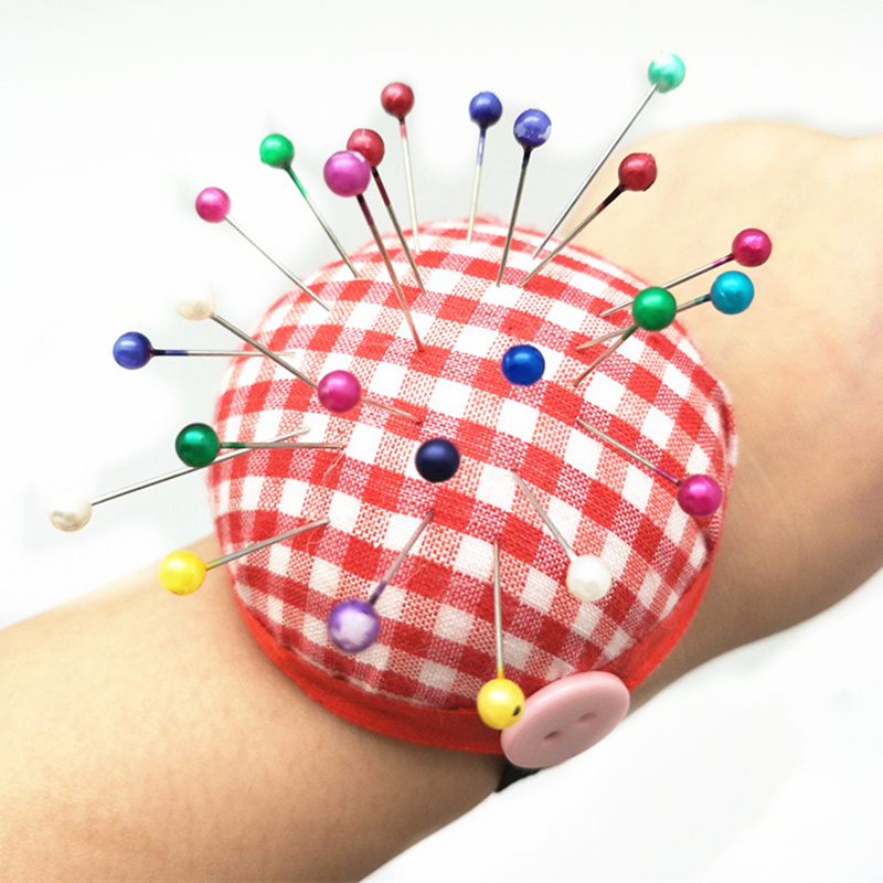 1pcs Strawberry Shaped Needle  - огляд і ціна Sewing Pin Cushion