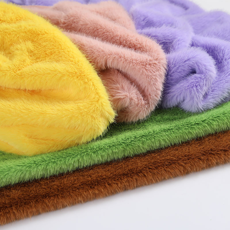 High Low Pile Faux Plush Fabri - огляд і ціна Sewing Fabric