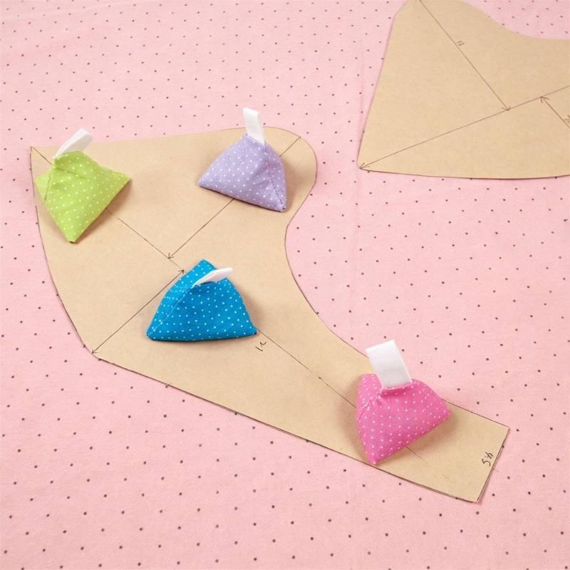 Set Of 4 Triangular Fabric Wei - огляд і ціна Fabric Weight Set